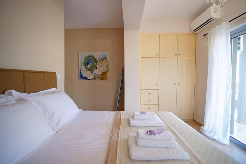 Kyparissia Luxury Home ภายนอก รูปภาพ