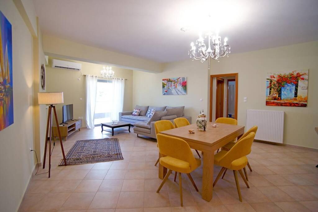 Kyparissia Luxury Home ภายนอก รูปภาพ