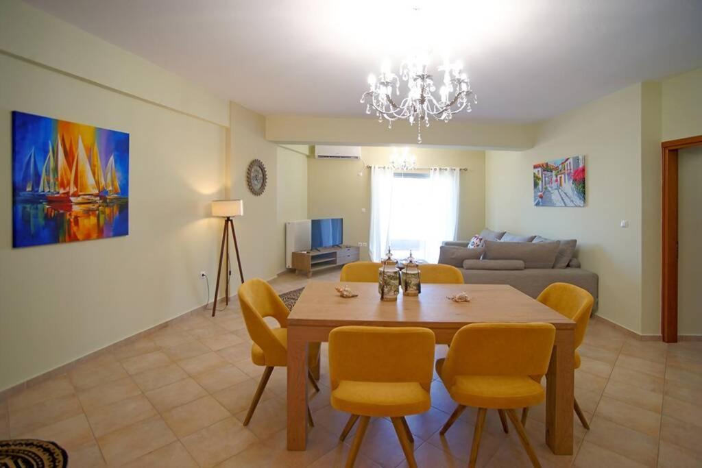 Kyparissia Luxury Home ภายนอก รูปภาพ