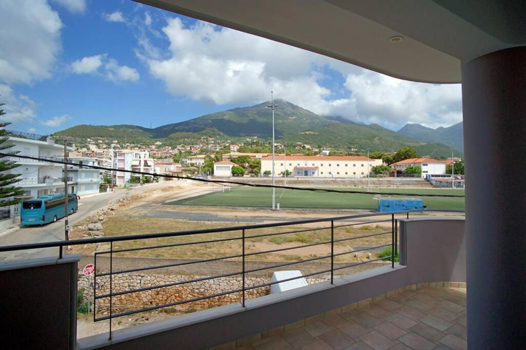 Kyparissia Luxury Home ภายนอก รูปภาพ