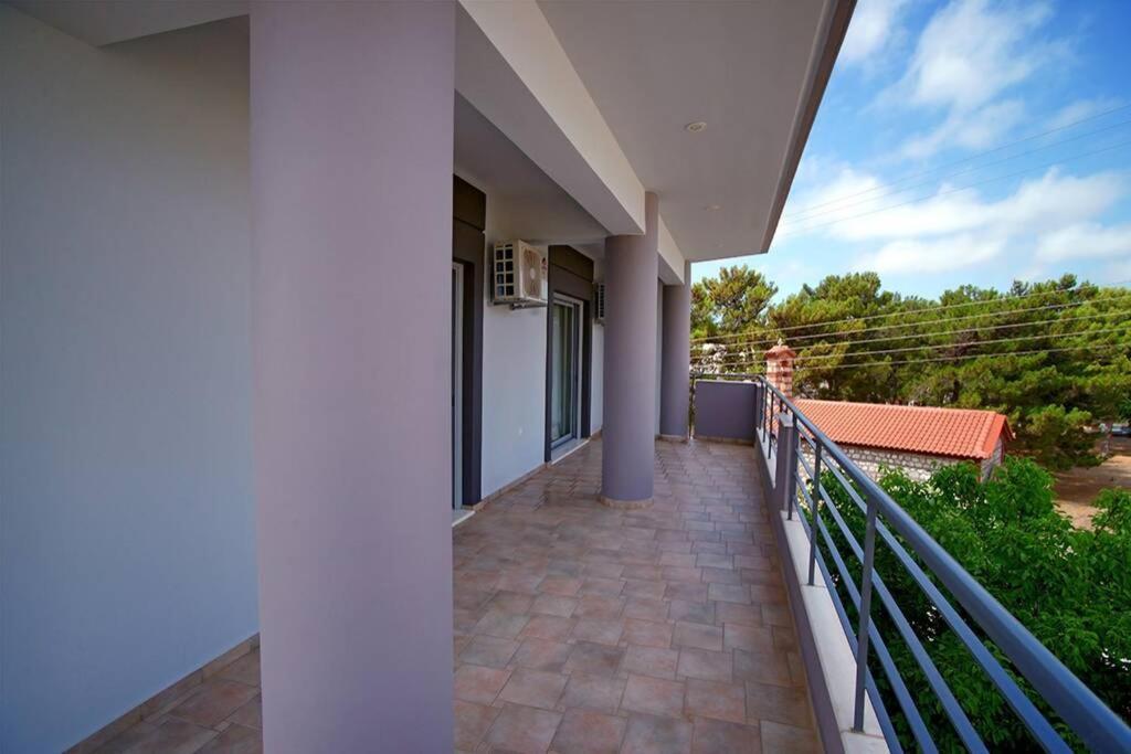 Kyparissia Luxury Home ภายนอก รูปภาพ