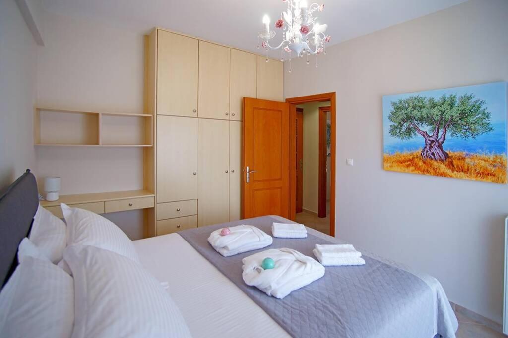 Kyparissia Luxury Home ภายนอก รูปภาพ