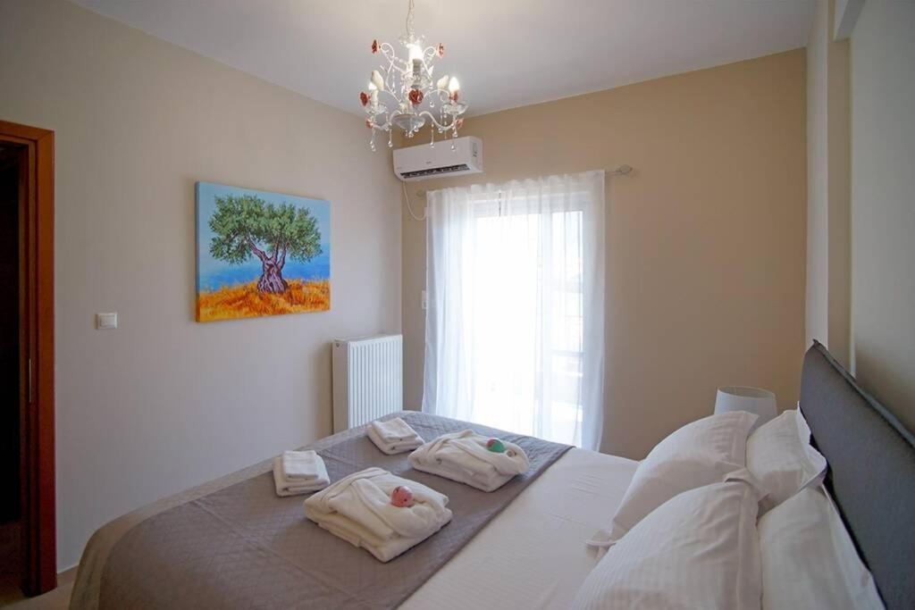 Kyparissia Luxury Home ภายนอก รูปภาพ